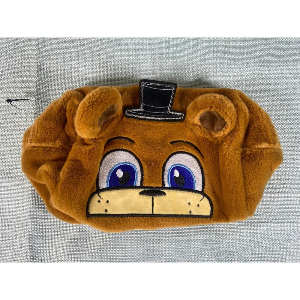 Five Nights At Freddy's Fuzzy Freddy Fazbear Makeup Bag NWOT Plush Zipper